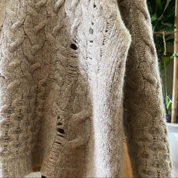 Free People Distressed Tan Beige Cable Knit Alpaca Wool Blend Sweater M - Picture 5 of 8